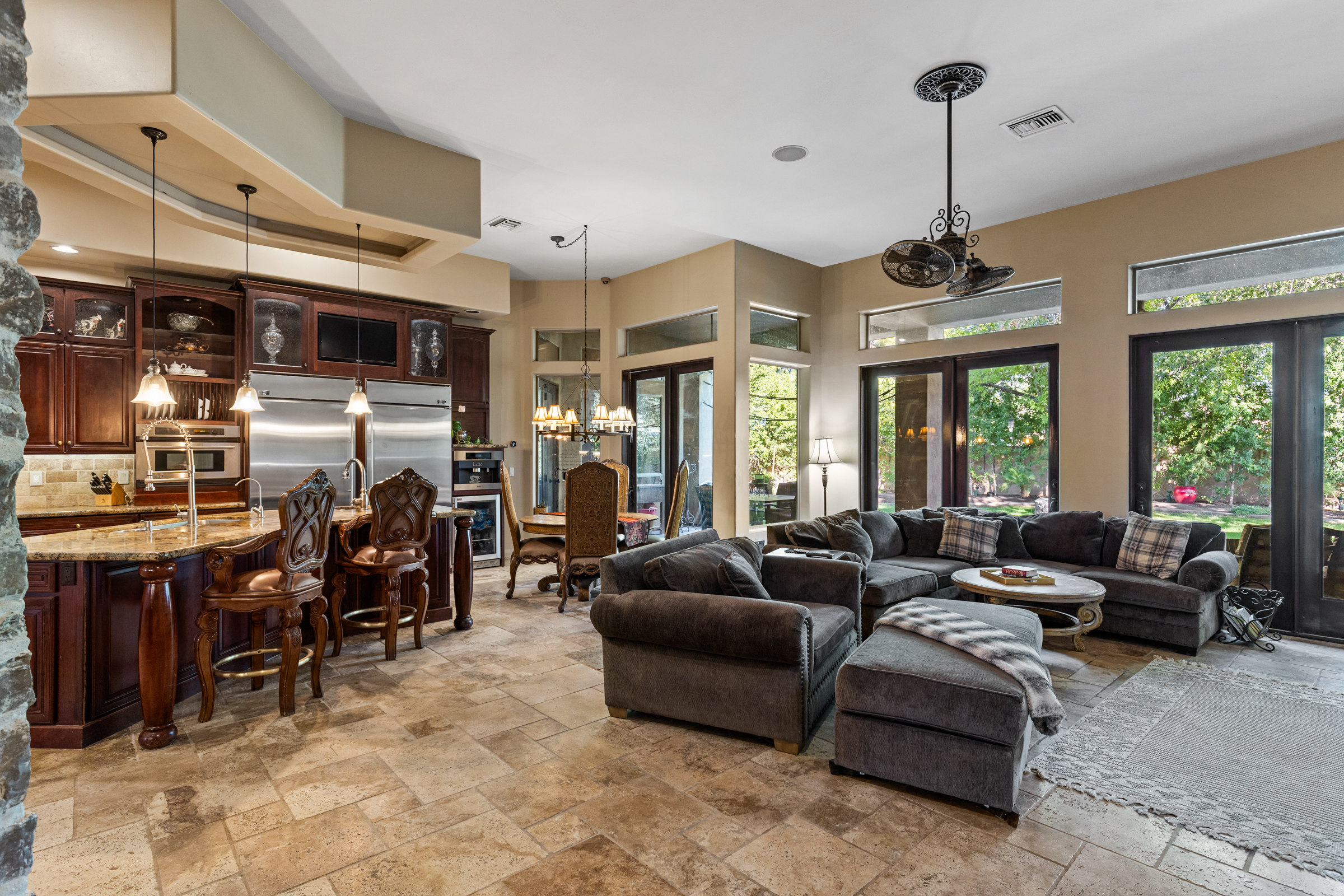 Tempe, Arizona, 85284, United States, 5 Bedrooms Bedrooms, ,3 BathroomsBathrooms,Residential,For Sale,1989924