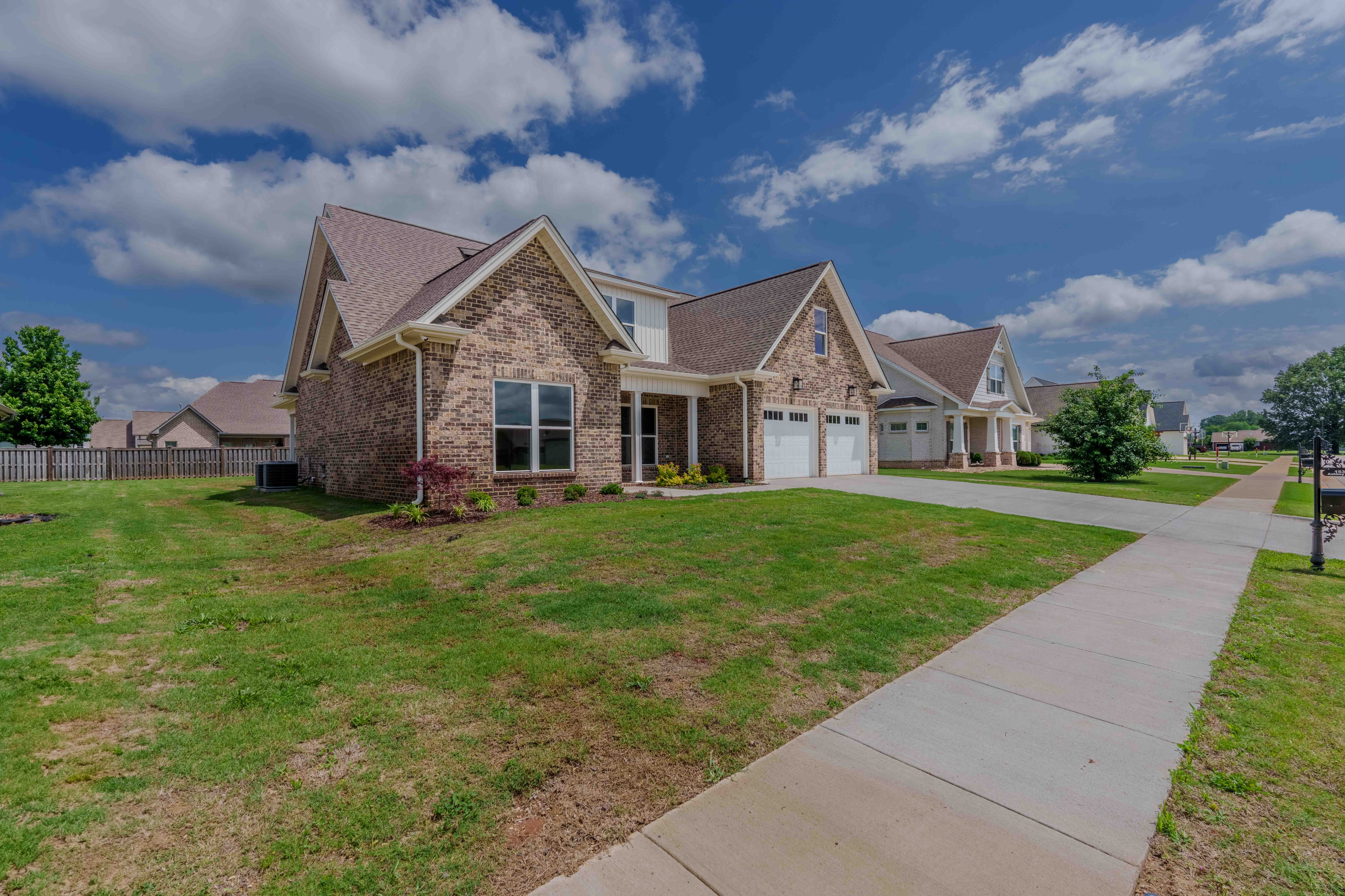 Muscle Shoals, Alabama, 35661, United States, 5 Bedrooms Bedrooms, ,3 BathroomsBathrooms,Residential,For Sale,1977314