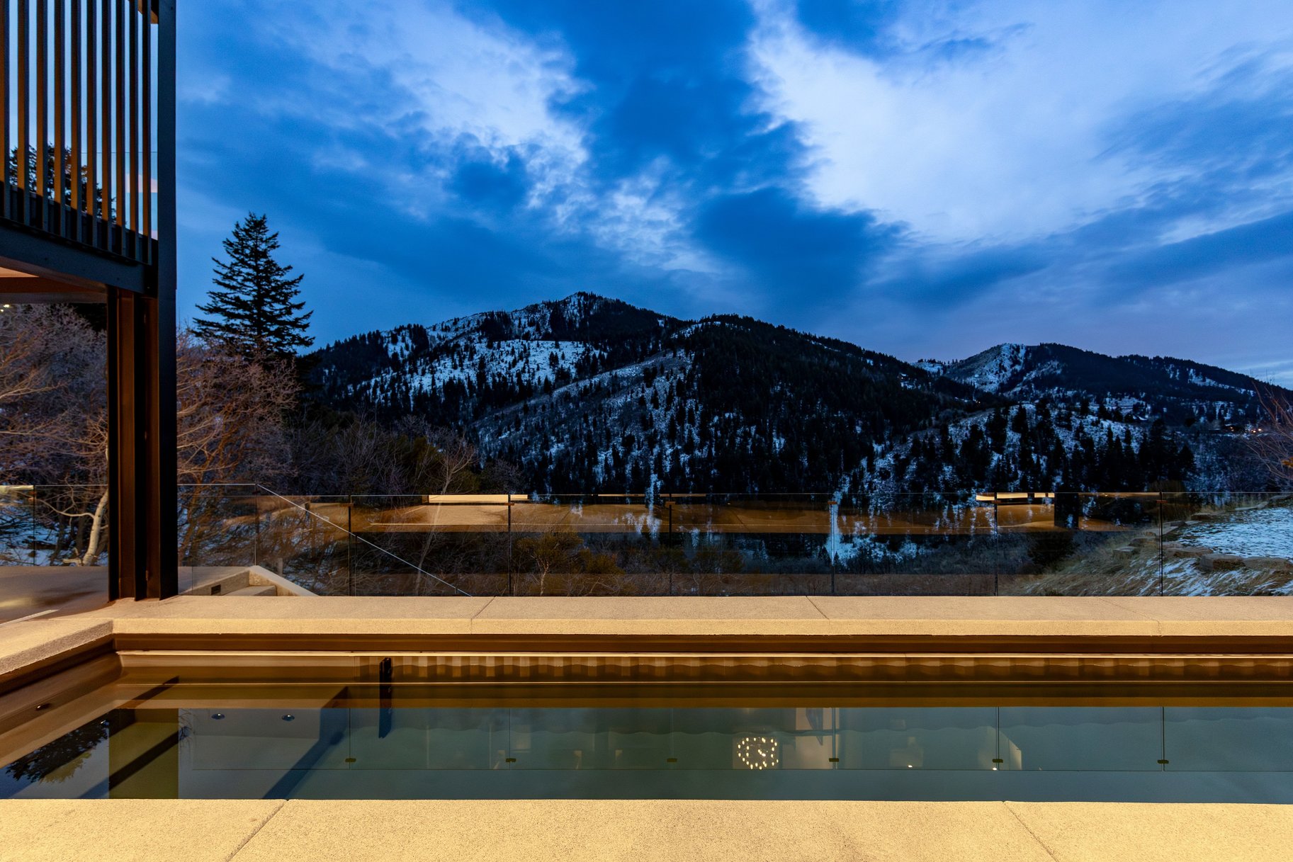  One-of-a-Kind Modern Pinebrook Residence - 物件實景
