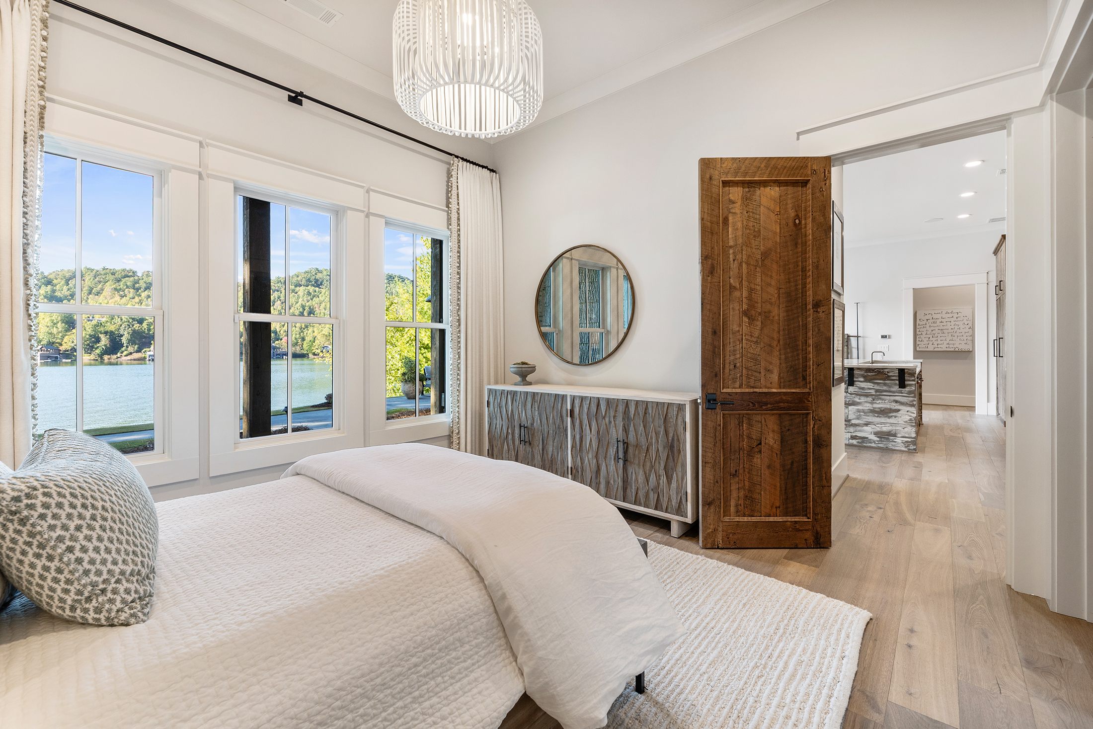  Breathtaking Lake Burton Views from an Exceptional Custom Lakehouse - 物件實景