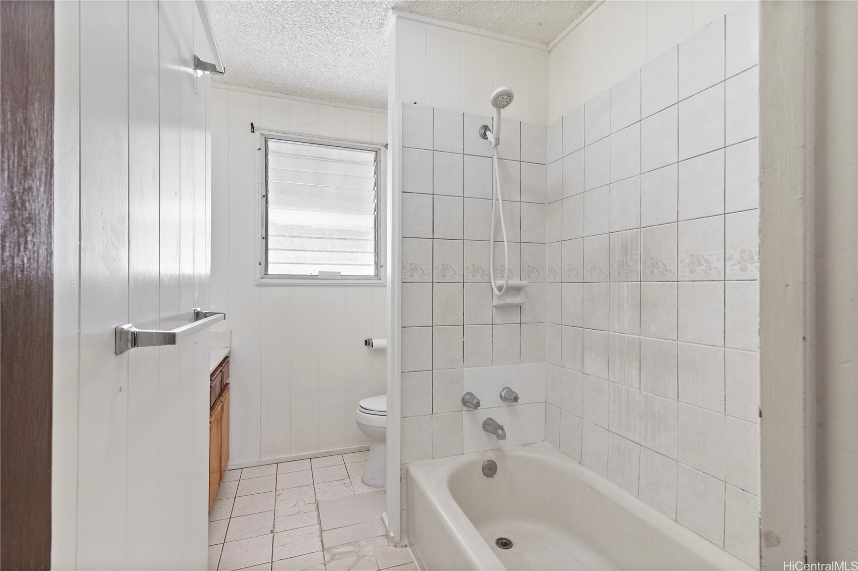 Waipahu, Hawaii, 96797, United States, 7 Bedrooms Bedrooms, ,5 BathroomsBathrooms,Residential,For Sale,1987843