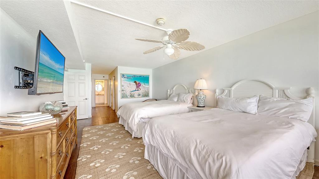 Longboat Key, Florida, 34228, United States, 3 Bedrooms Bedrooms, ,2 BathroomsBathrooms,Residential,For Sale,1793639