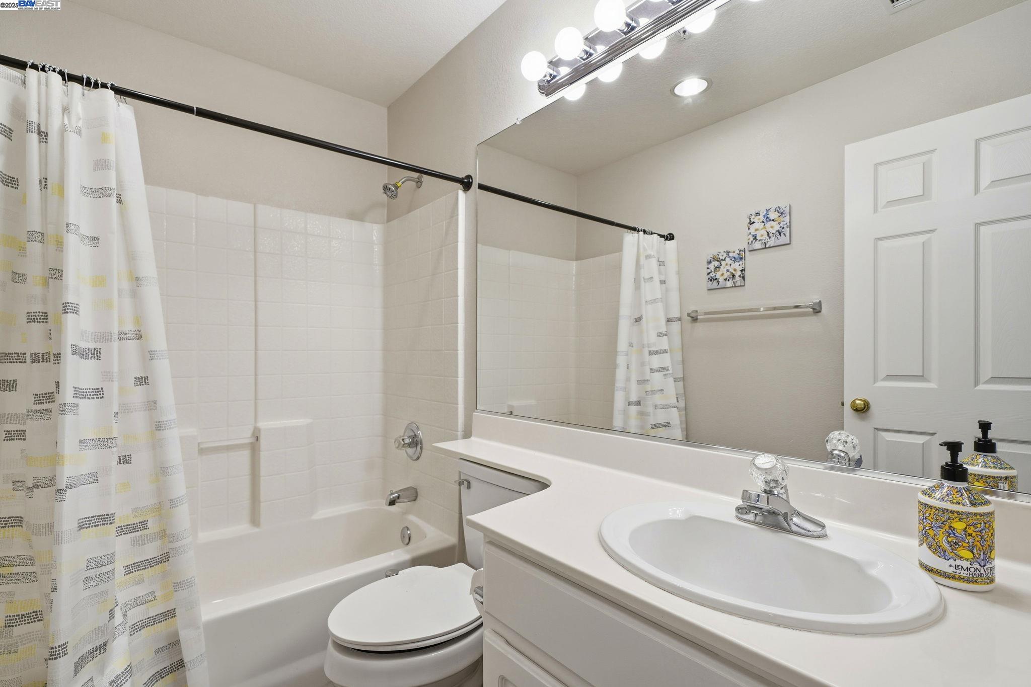 Dublin, California, 94568, United States, 2 Bedrooms Bedrooms, ,2 BathroomsBathrooms,Residential,For Sale,2001981