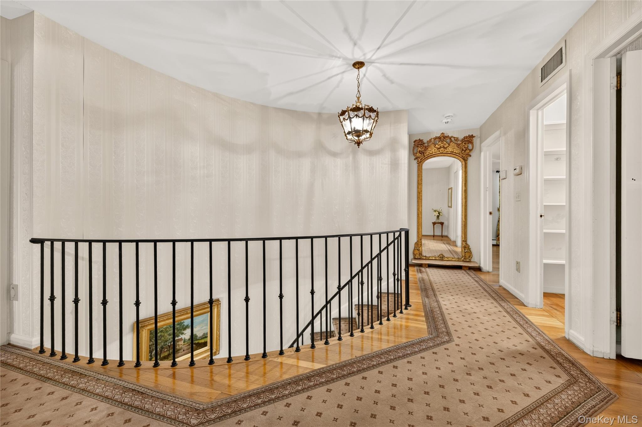  44 Koenig Drive, Oyster Bay Cove, NY, 11771 - 物件實景