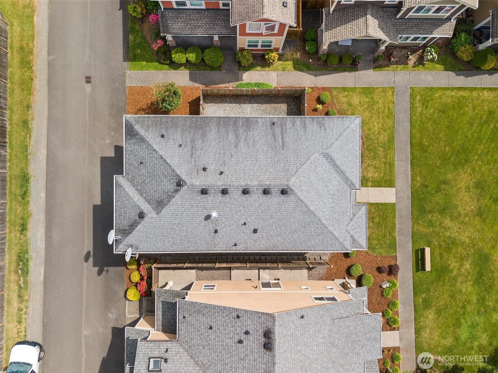 Puyallup, Washington, 98374, United States, 3 Bedrooms Bedrooms, ,3 BathroomsBathrooms,Residential,For Sale,1849998