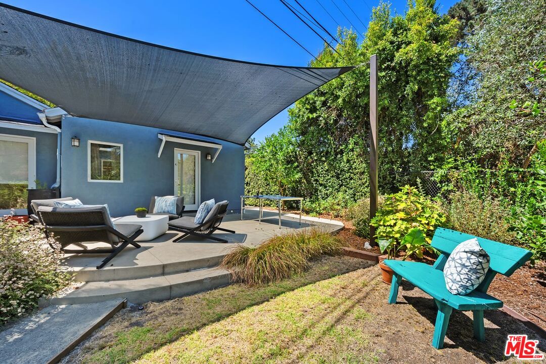 Los Angeles, California, 90064, United States, 3 Bedrooms Bedrooms, ,4 BathroomsBathrooms,Residential,For Sale,1940581