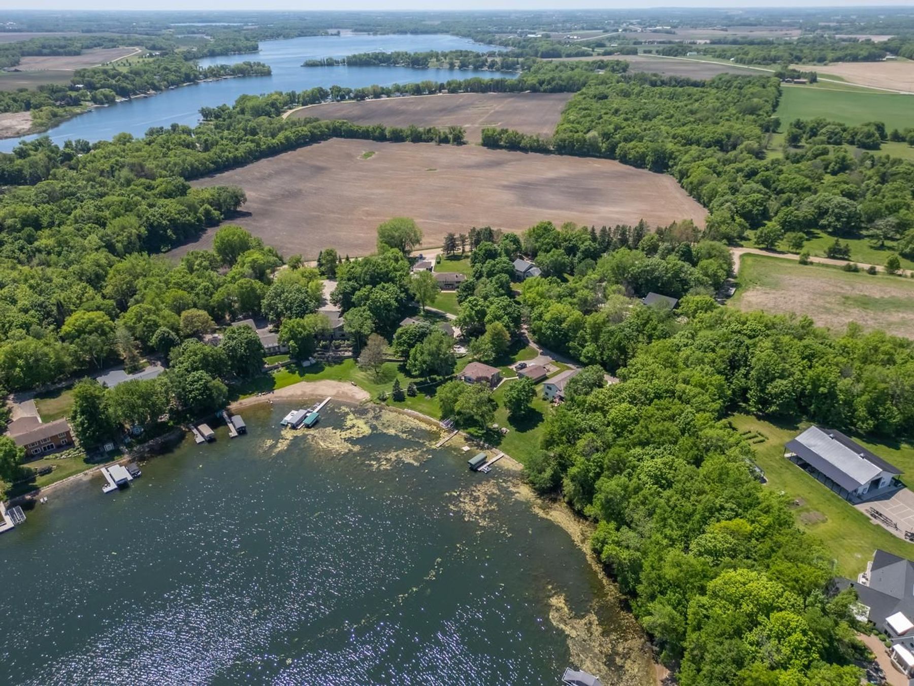  Beautifully Maintained Living with Maple Lake Views - 物件實景