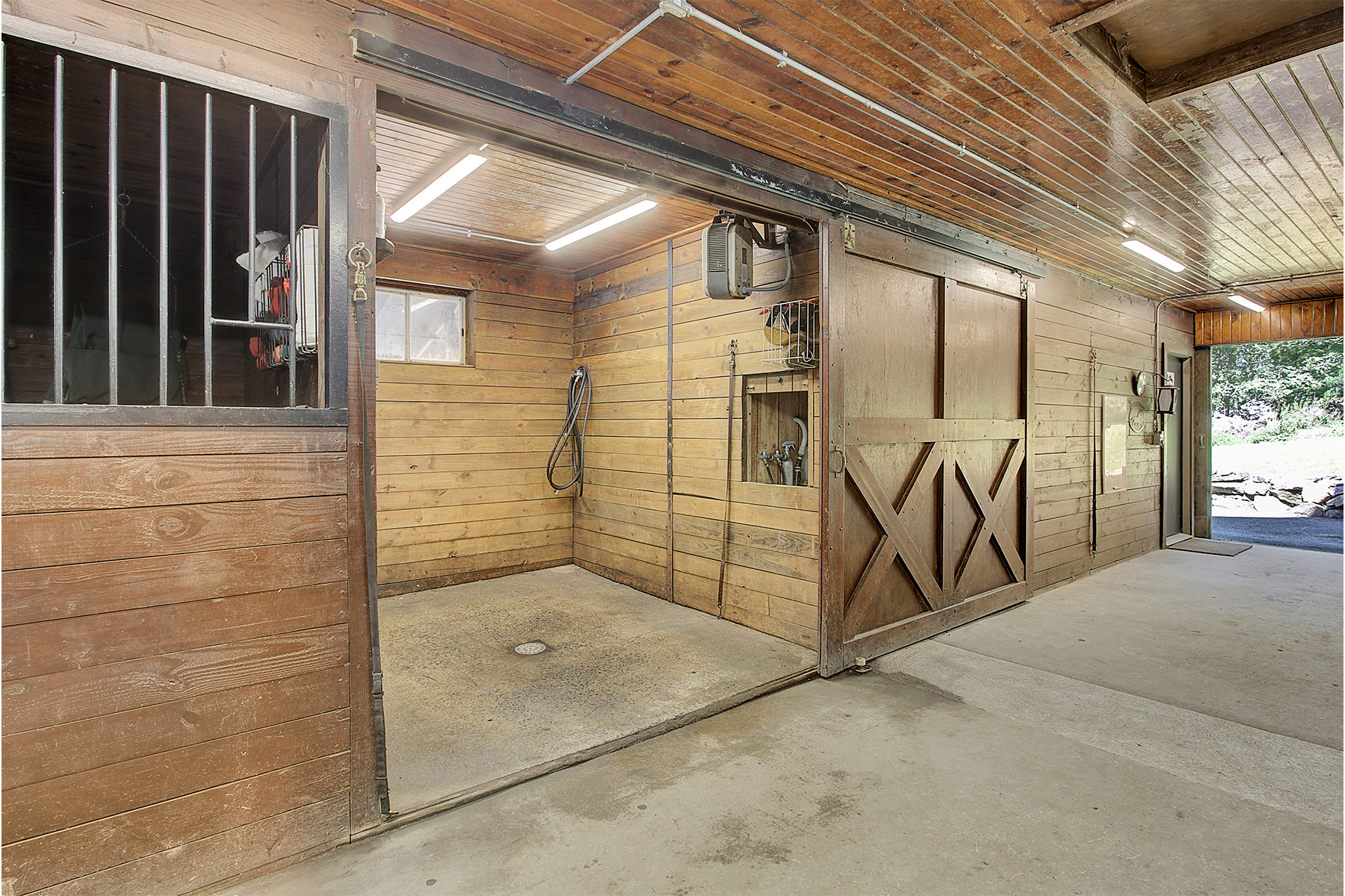  Updated Tewksbury Hobby Farm - 物件實景