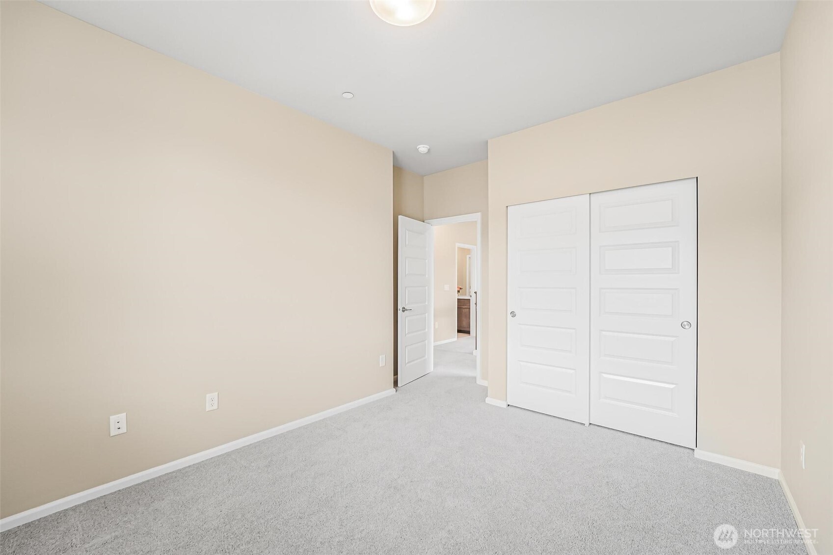 Maple Valley, Washington, 98010, United States, 5 Bedrooms Bedrooms, ,2 BathroomsBathrooms,Residential,For Sale,1917567