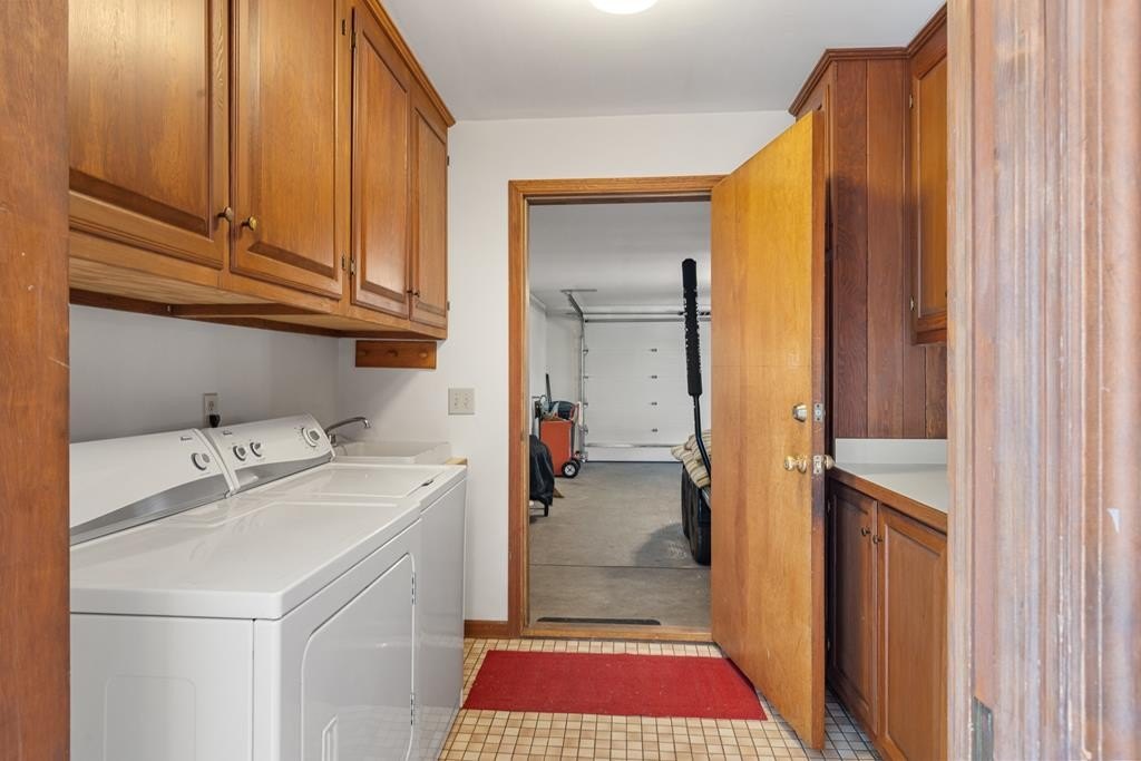 Hayesville, North Carolina, 28904, United States, 4 Bedrooms Bedrooms, ,3 BathroomsBathrooms,Residential,For Sale,1983096