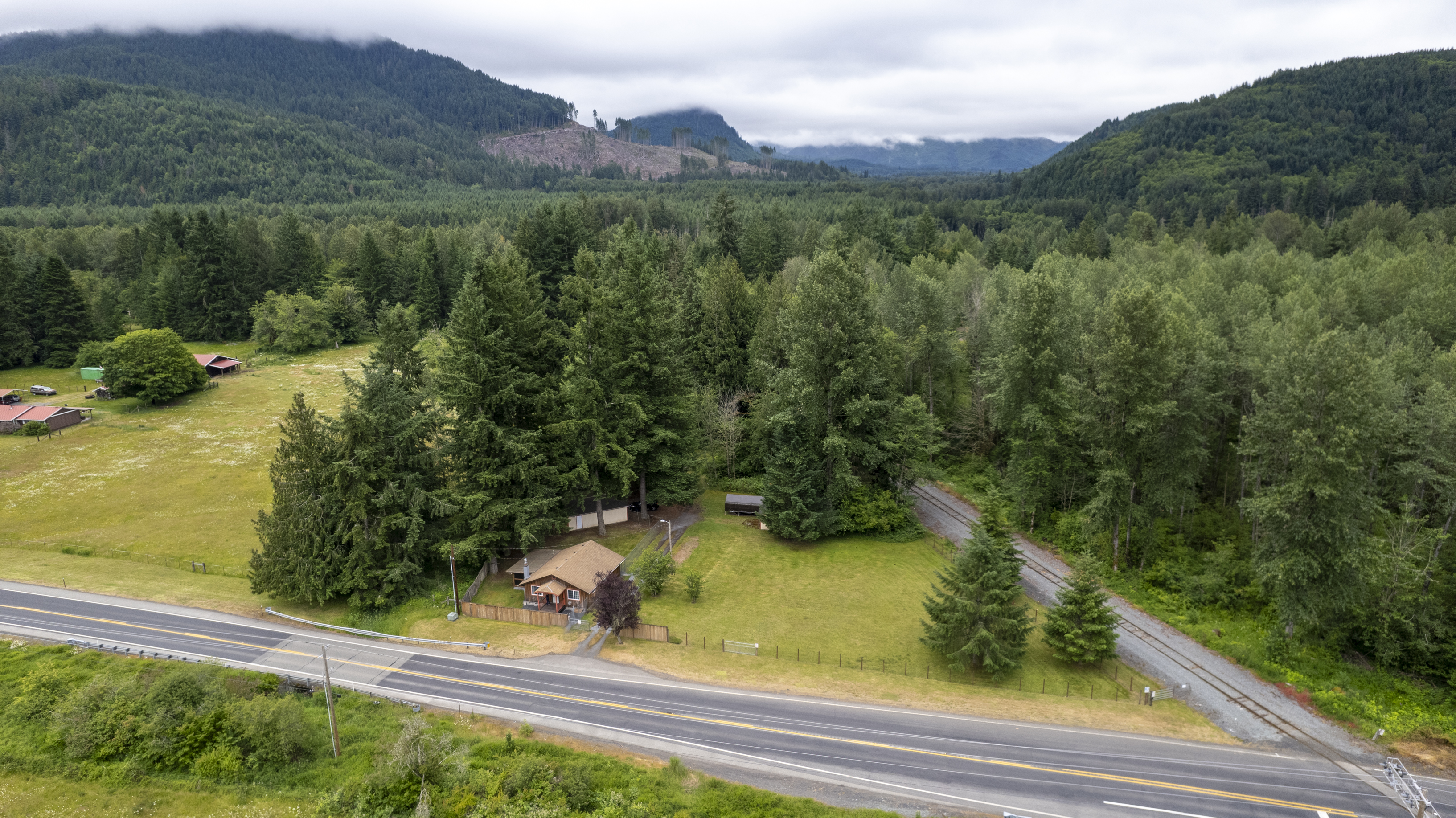  22204 State Route 706 E, Elbe, WA, 98330 - 物件實景