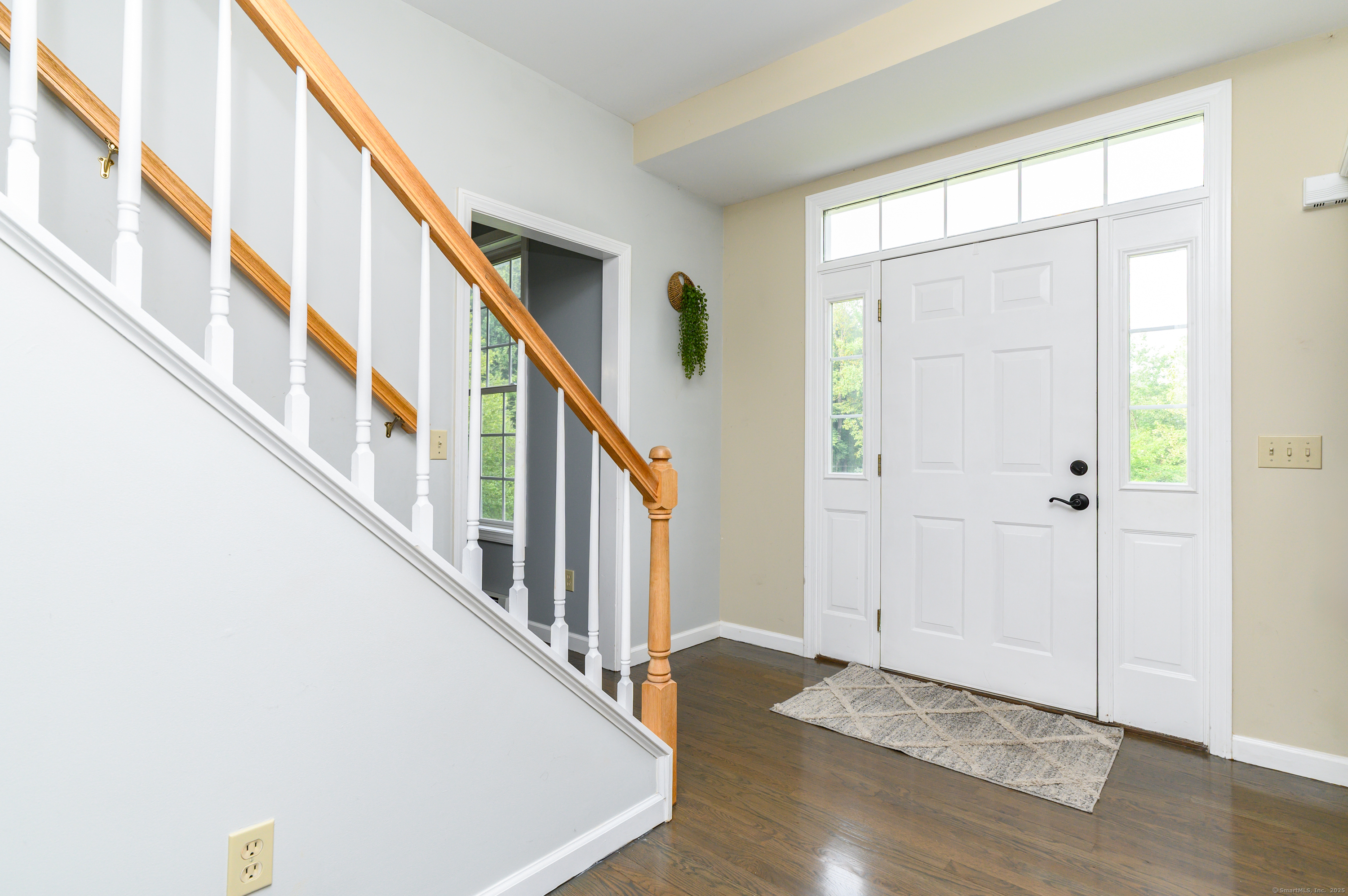 Seymour, Connecticut, 06483, United States, 4 Bedrooms Bedrooms, ,3 BathroomsBathrooms,Residential,For Sale,1913328