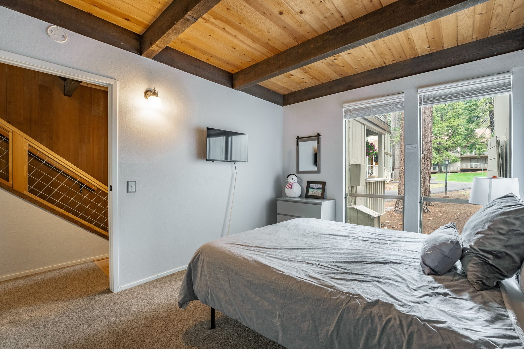  Sunny 3 Bedroom Unit plus Loft with Amenities - 物件實景