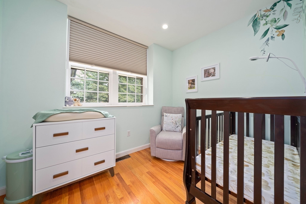 Brookline, Massachusetts, 02445, United States, 3 Bedrooms Bedrooms, ,2 BathroomsBathrooms,Residential,For Sale,1891424