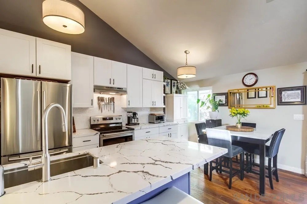 San Diego, California, 92122, United States, 1 Bedroom Bedrooms, ,1 BathroomBathrooms,Residential,For Sale,1991201