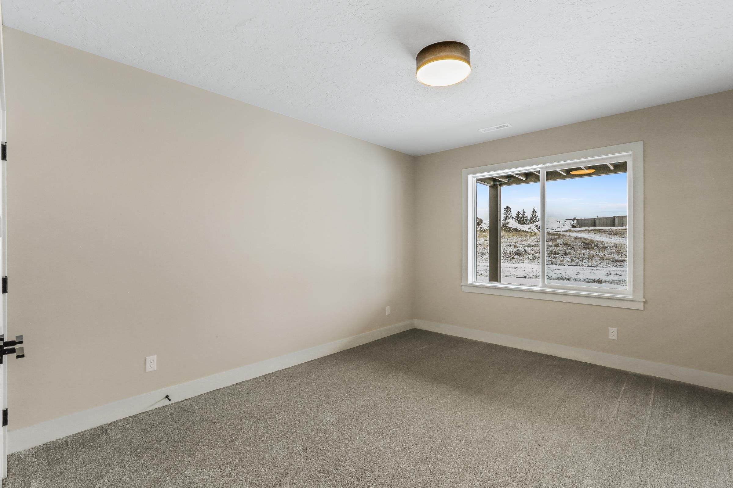 Spokane, Washington, 99223, United States, 5 Bedrooms Bedrooms, ,4 BathroomsBathrooms,Residential,For Sale,2002935