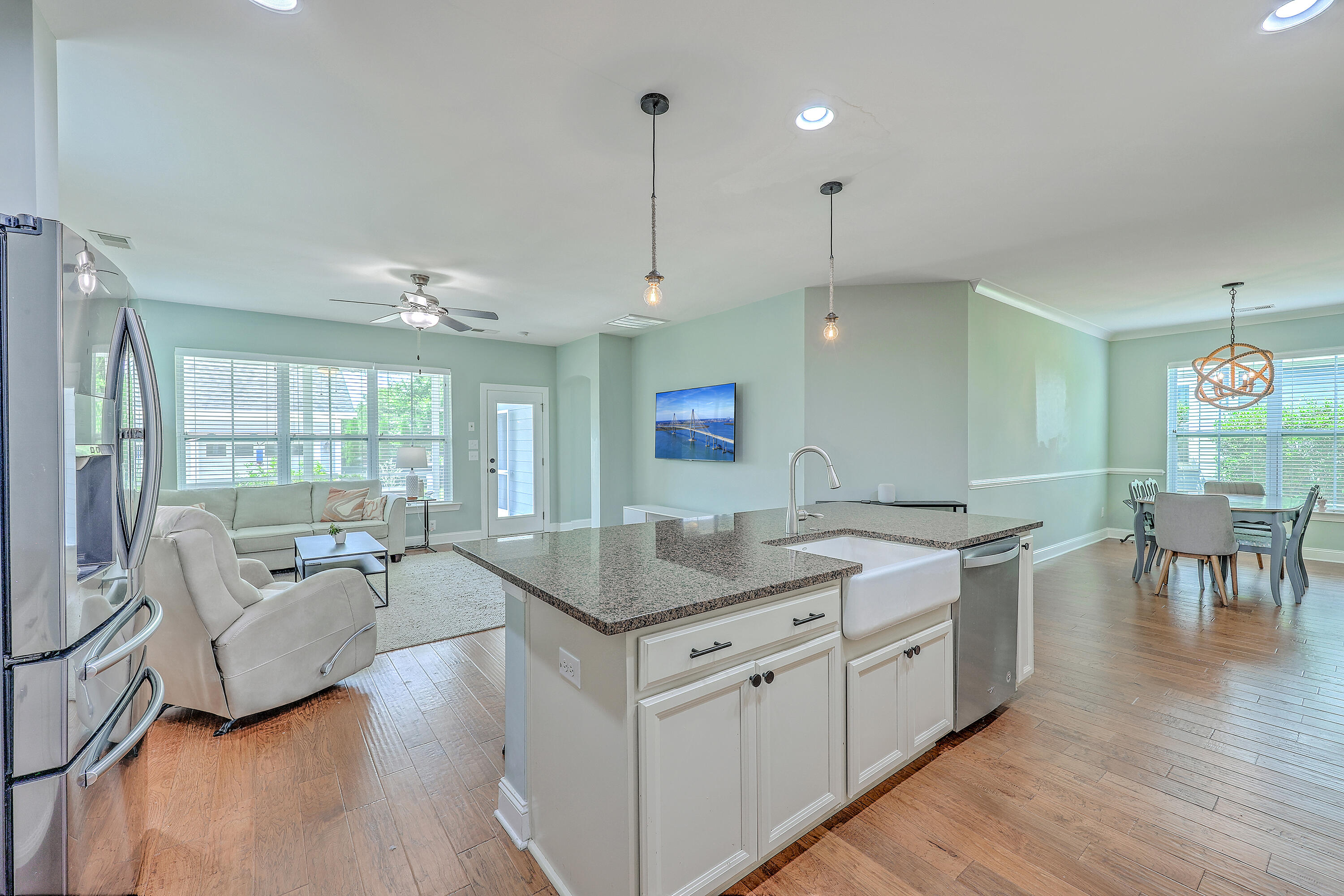 Summerville, South Carolina, 29486, United States, 3 Bedrooms Bedrooms, ,3 BathroomsBathrooms,Residential,For Sale,1889517