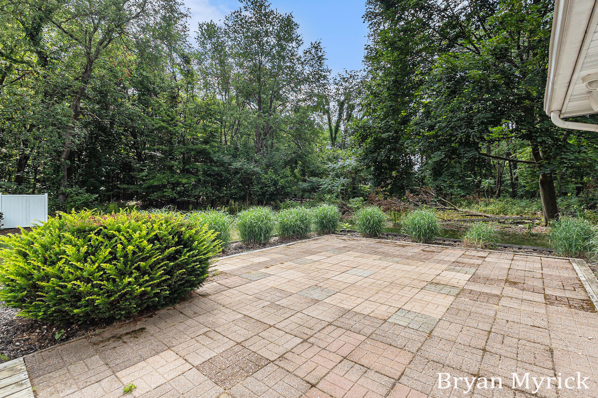 Holland, Michigan, 49423, United States, 3 Bedrooms Bedrooms, ,3 BathroomsBathrooms,Residential,For Sale,1892685