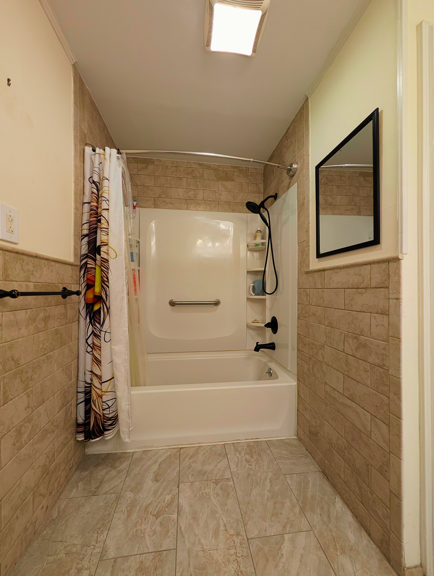 Shelton, Connecticut, 06484, United States, 3 Bedrooms Bedrooms, ,2 BathroomsBathrooms,Residential,For Sale,1996046