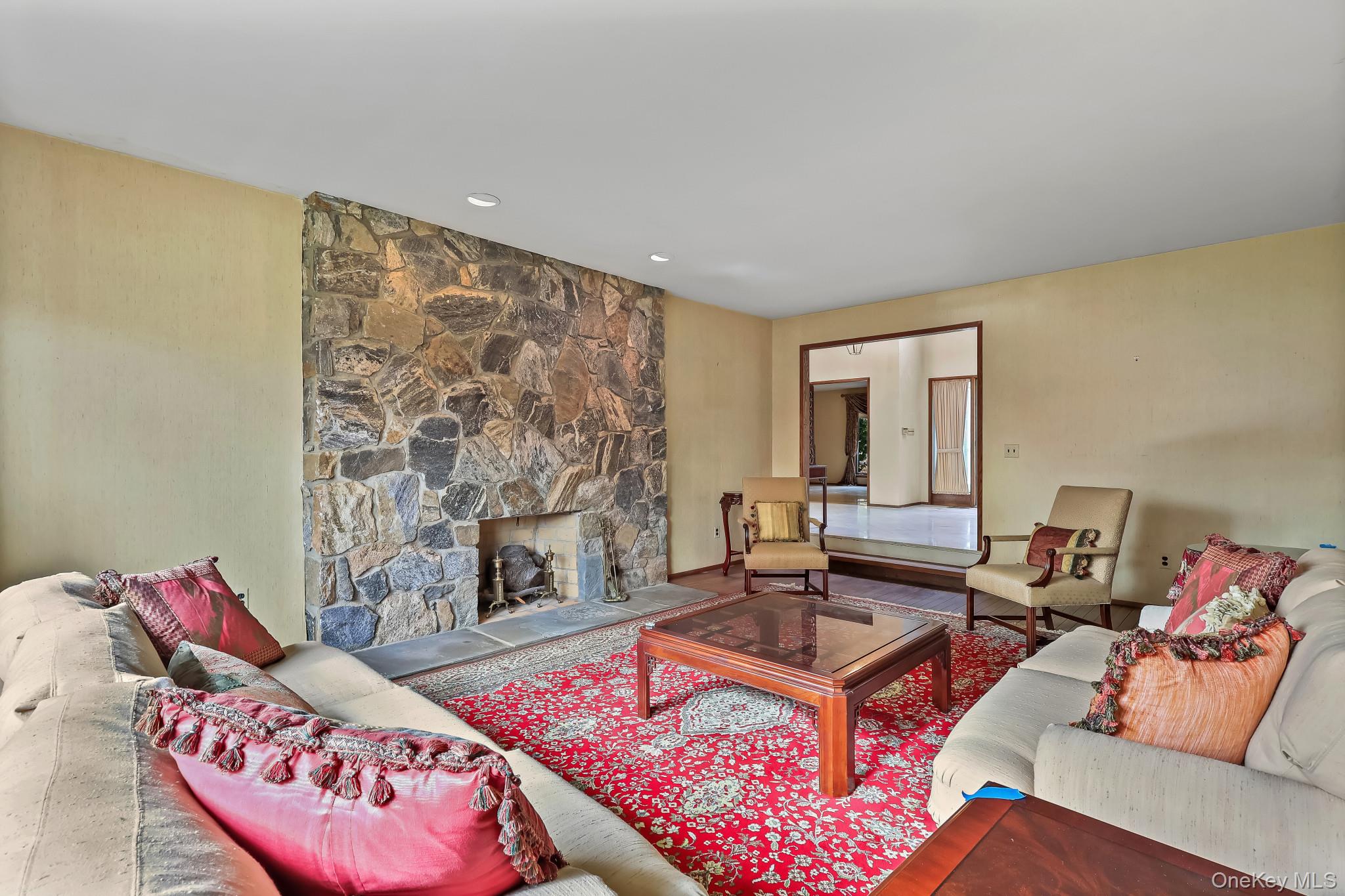 Harrison, New York, 10528, United States, 4 Bedrooms Bedrooms, ,5 BathroomsBathrooms,Residential,For Sale,1989402