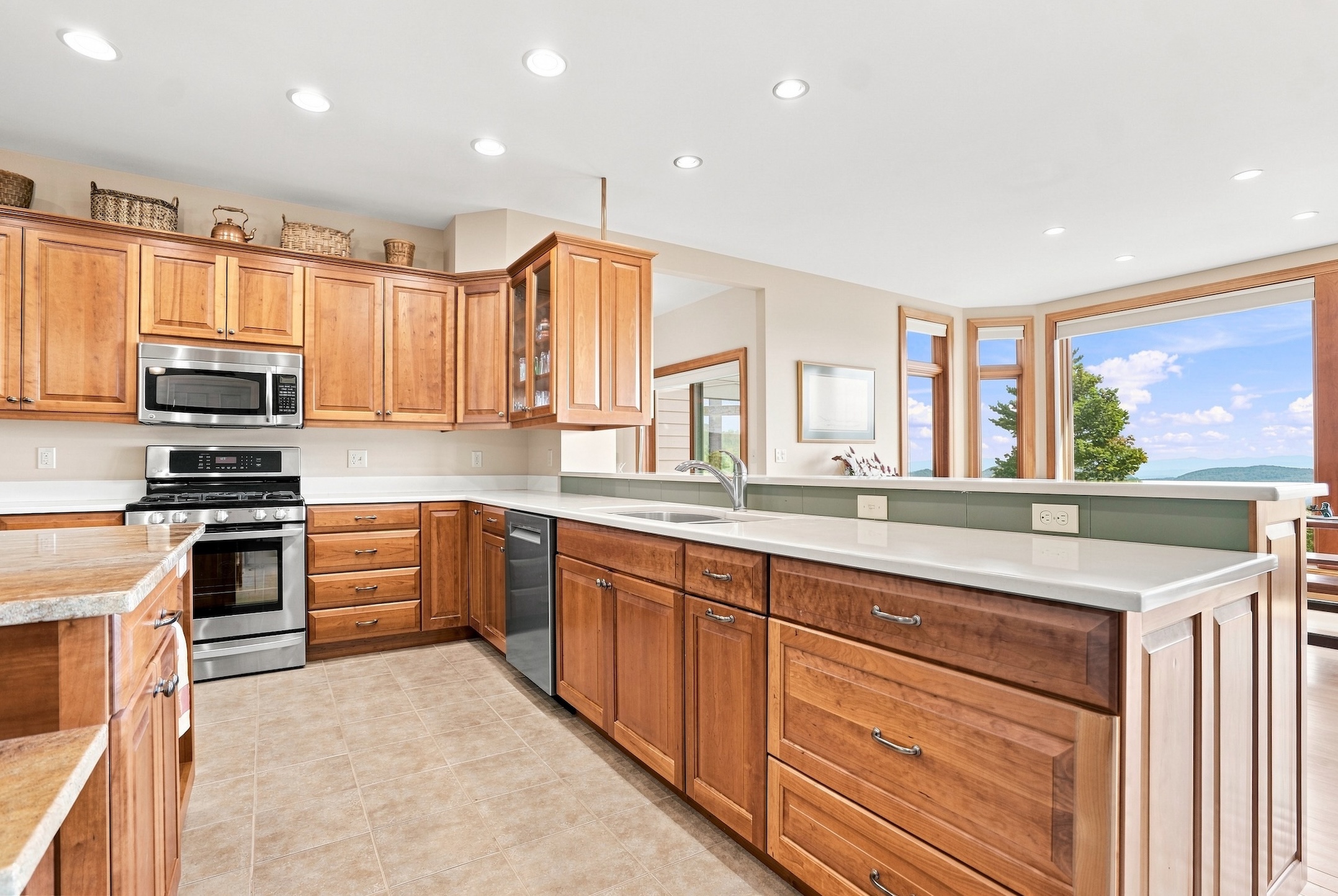  328 Hurricane Mountain Lane, Elizabethtown, NY, 12932 - 物件實景
