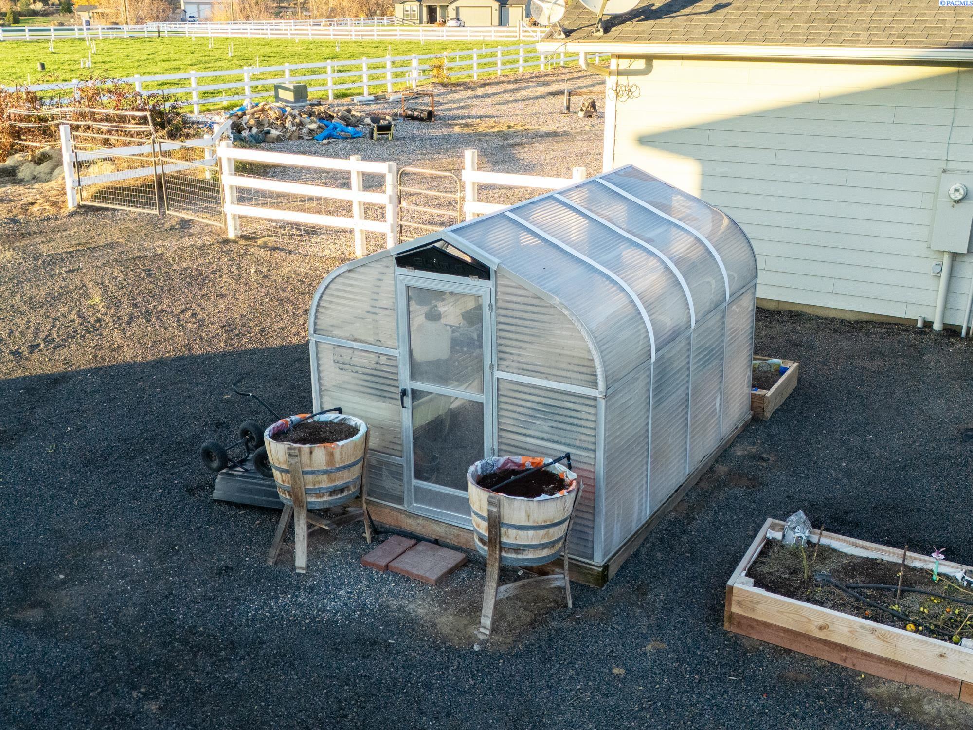 Prosser, Washington, 99350, United States, 3 Bedrooms Bedrooms, ,1 BathroomBathrooms,Residential,For Sale,1998379