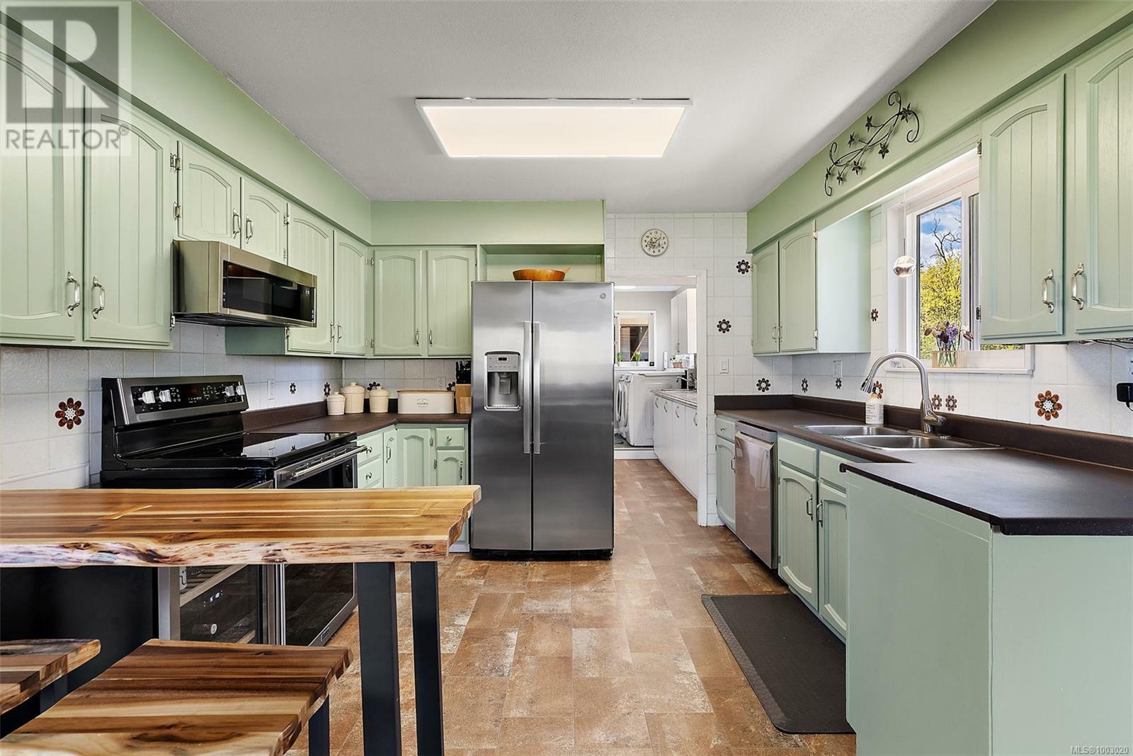DUNCAN, British Columbia, V9L 6K5, CA, 4 Bedrooms Bedrooms, ,2 BathroomsBathrooms,Residential,For Sale,1874762