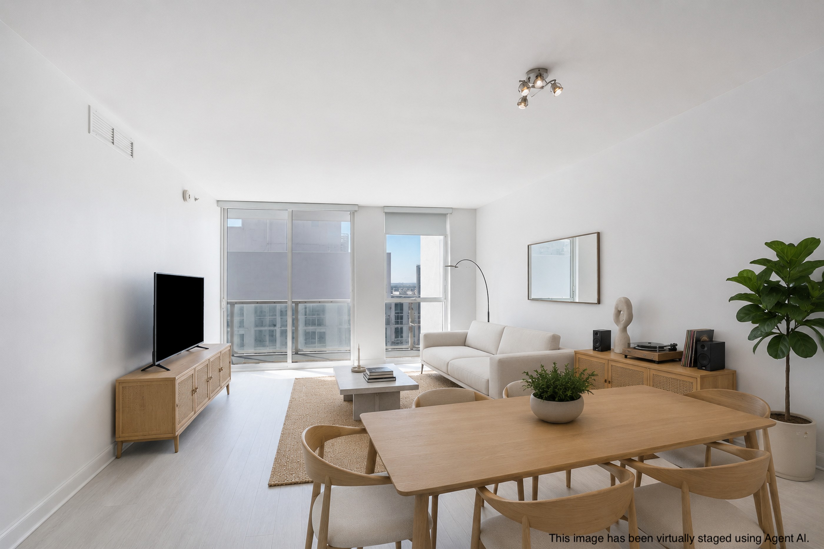  253 NE 2nd St, Miami, FL, 33132 - 物件實景