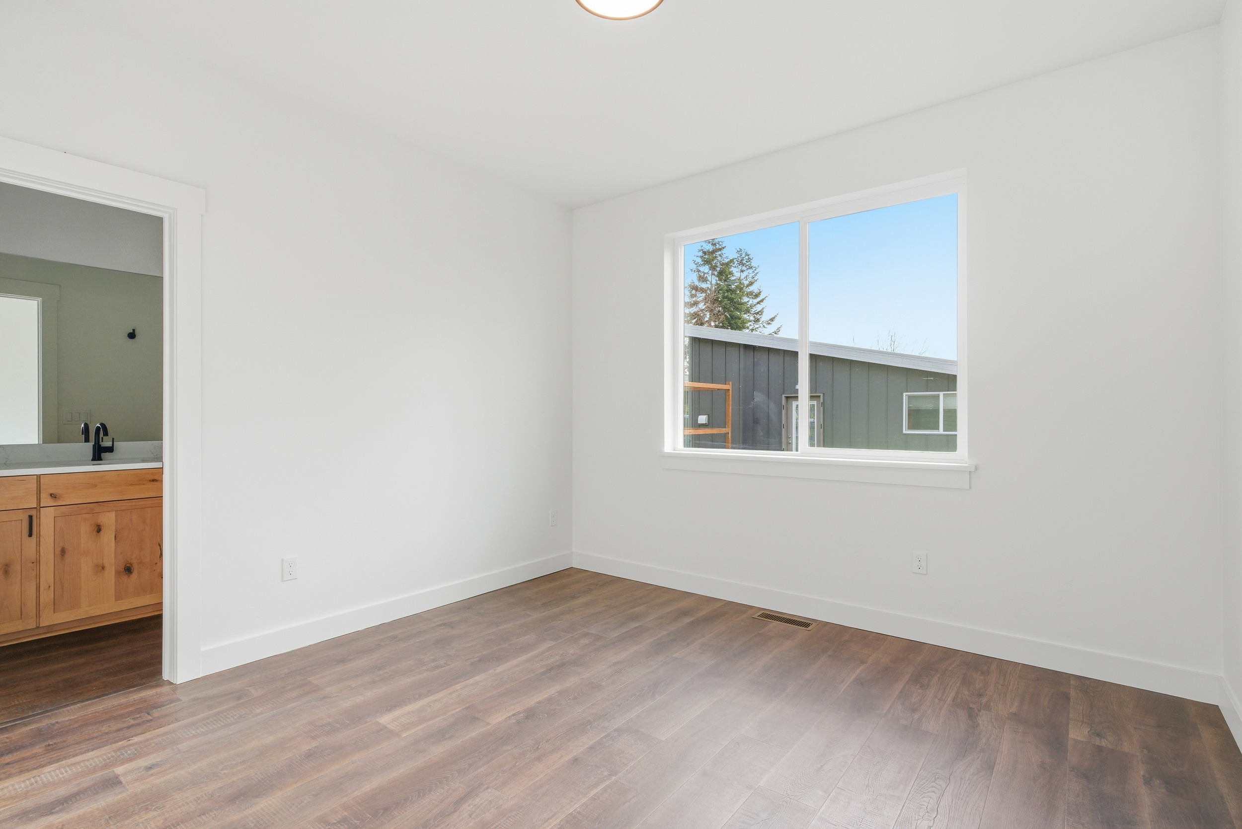 Sandpoint, Idaho, 83864, United States, 3 Bedrooms Bedrooms, ,3 BathroomsBathrooms,Residential,For Sale,2006099