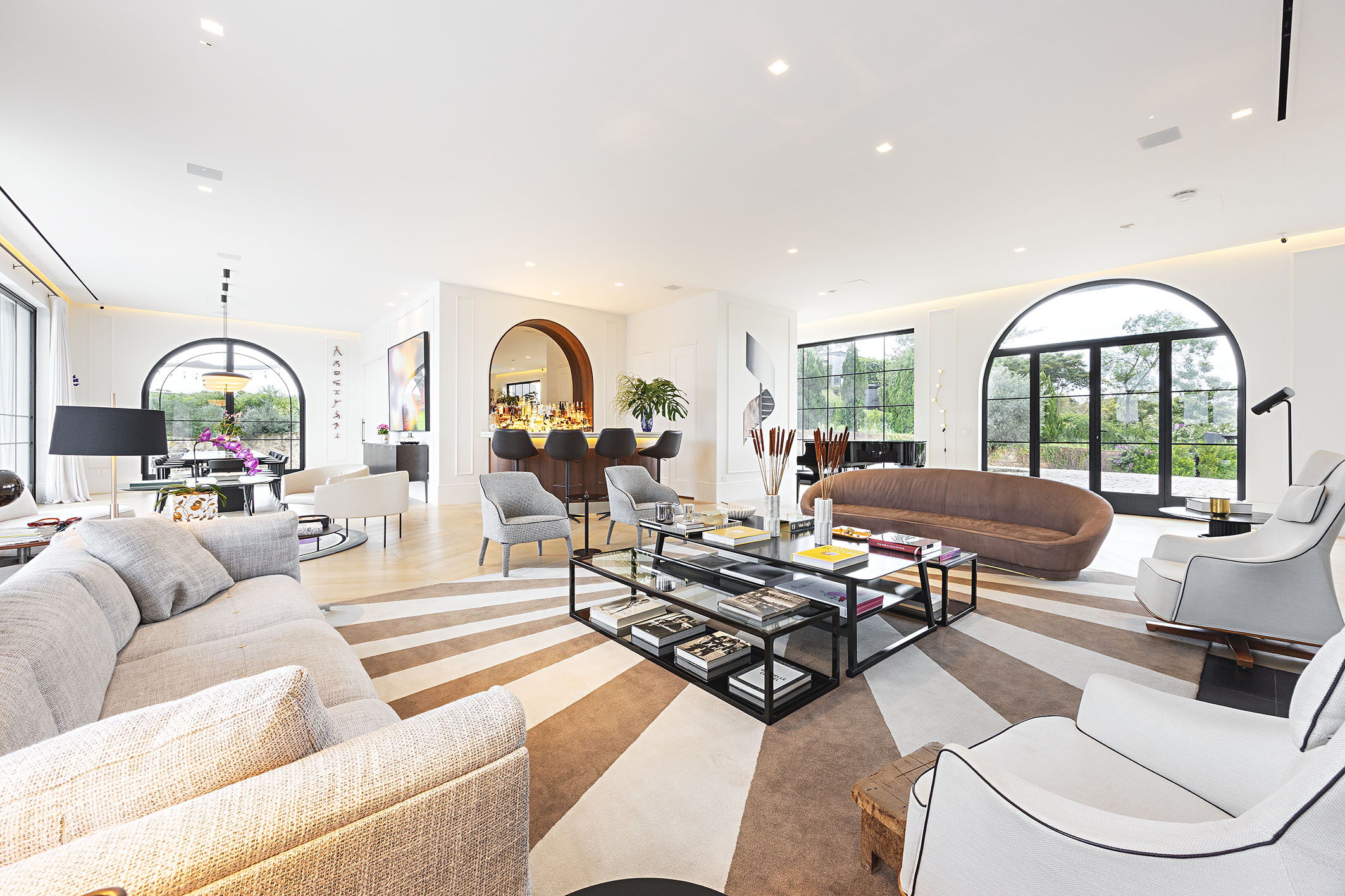  French-Inspired Residence on an Expansive Estate at Fazenda Boa Vista - 物件實景