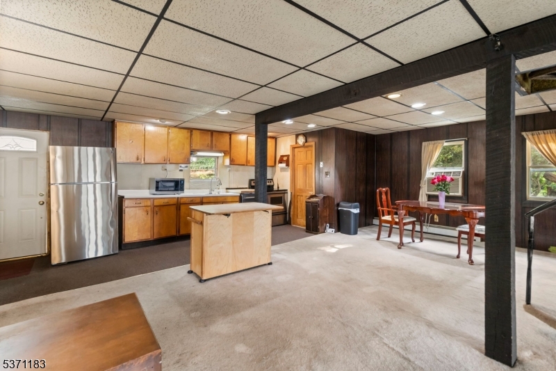 Mount Arlington Boro, New Jersey, 07856, United States, 2 Bedrooms Bedrooms, ,2 BathroomsBathrooms,Residential,For Sale,1912624