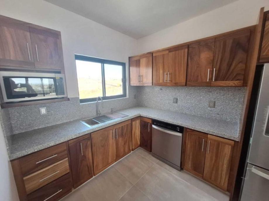 Eje Vial 2 Poniente, La Paz, Baja California Sur, 23000, Mexico, 2 Bedrooms Bedrooms, ,2 BathroomsBathrooms,Residential,For Sale,Eje Vial 2 Poniente,1629113