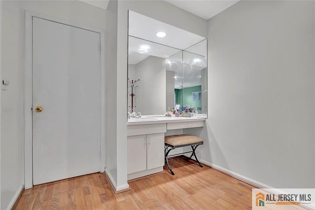 East Brunswick, New Jersey, 08816, United States, 3 Bedrooms Bedrooms, ,3 BathroomsBathrooms,Residential,For Sale,1917391