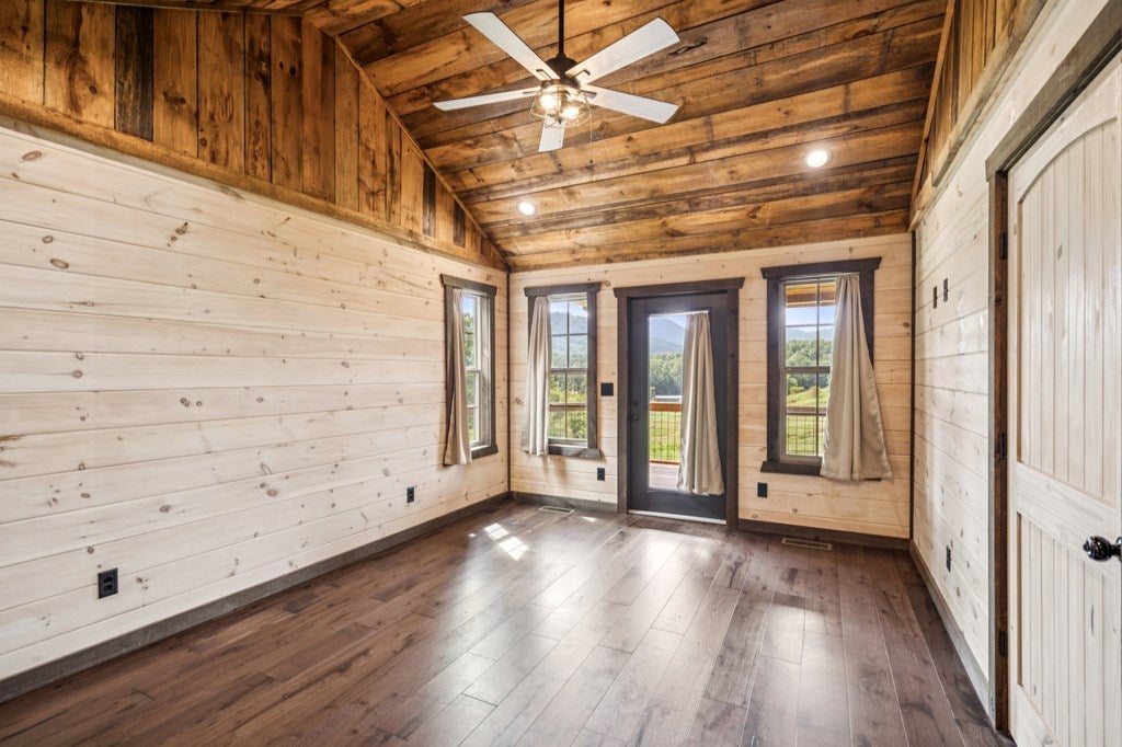 Morganton, Georgia, 30560, United States, 4 Bedrooms Bedrooms, ,3 BathroomsBathrooms,Residential,For Sale,1929478