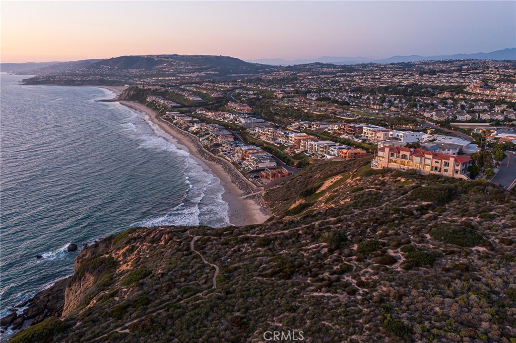 Dana Point, California, 92629, United States, 3 Bedrooms Bedrooms, ,4 BathroomsBathrooms,Residential,For Sale,1885078