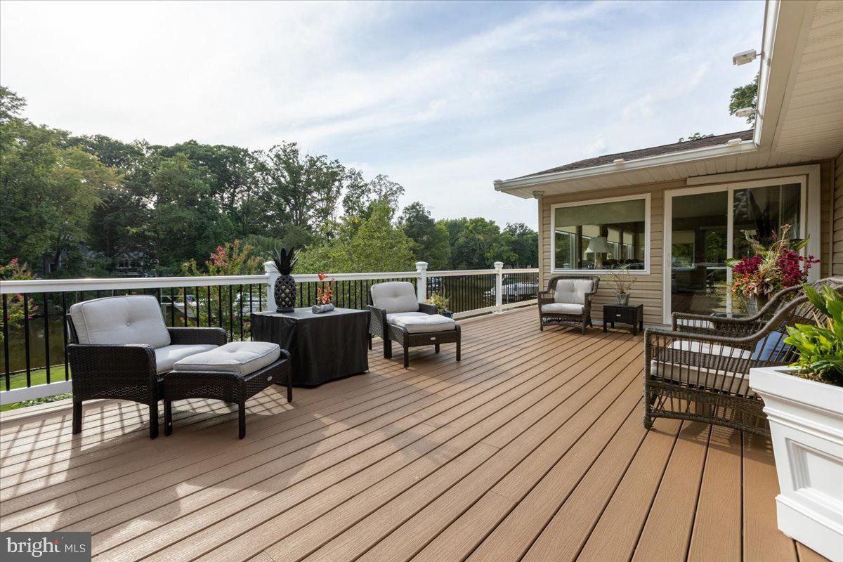 PASADENA, Maryland, 21122, United States, 4 Bedrooms Bedrooms, ,4 BathroomsBathrooms,Residential,For Sale,1979207