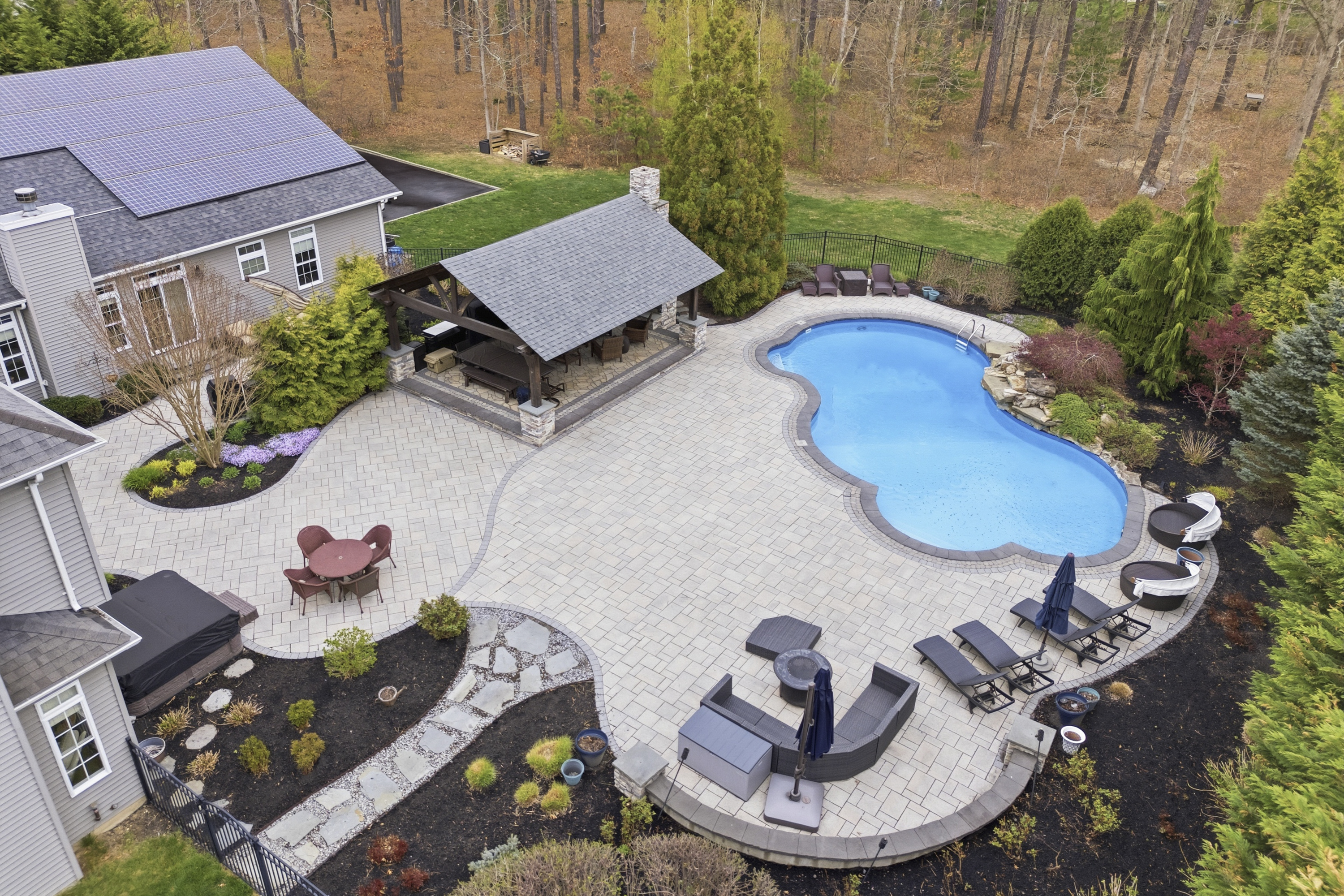  103 Pine Street, Port Jefferson Station, NY, 11776 - 物件實景