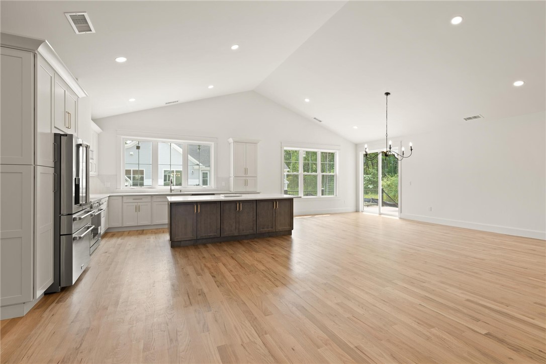 Johnston, Rhode Island, 02919, United States, 3 Bedrooms Bedrooms, ,3 BathroomsBathrooms,Residential,For Sale,1939389