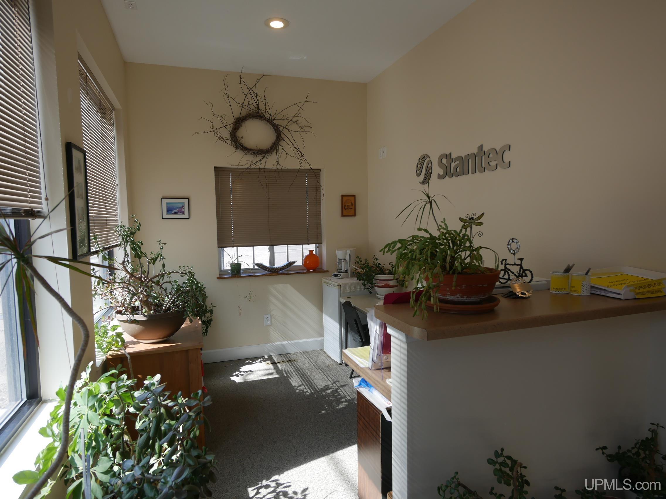 Houghton, Michigan, 49931, United States, 5 Bedrooms Bedrooms, ,2 BathroomsBathrooms,Residential,For Sale,1977730