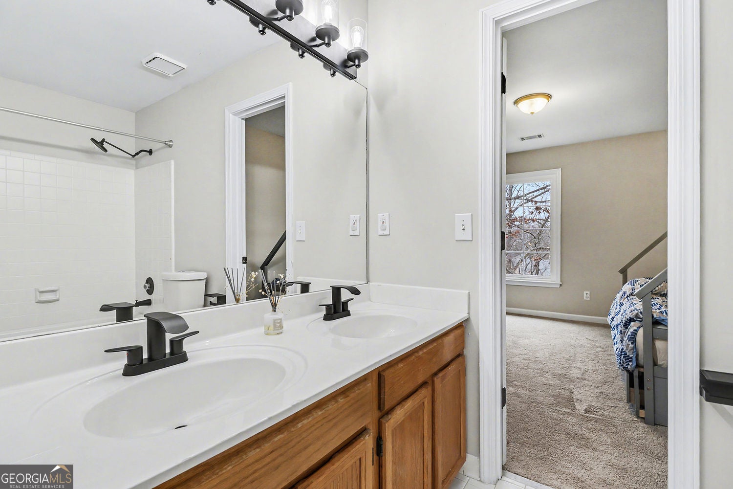 Johns Creek, Georgia, 30022, United States, 3 Bedrooms Bedrooms, ,3 BathroomsBathrooms,Residential,For Sale,2008993