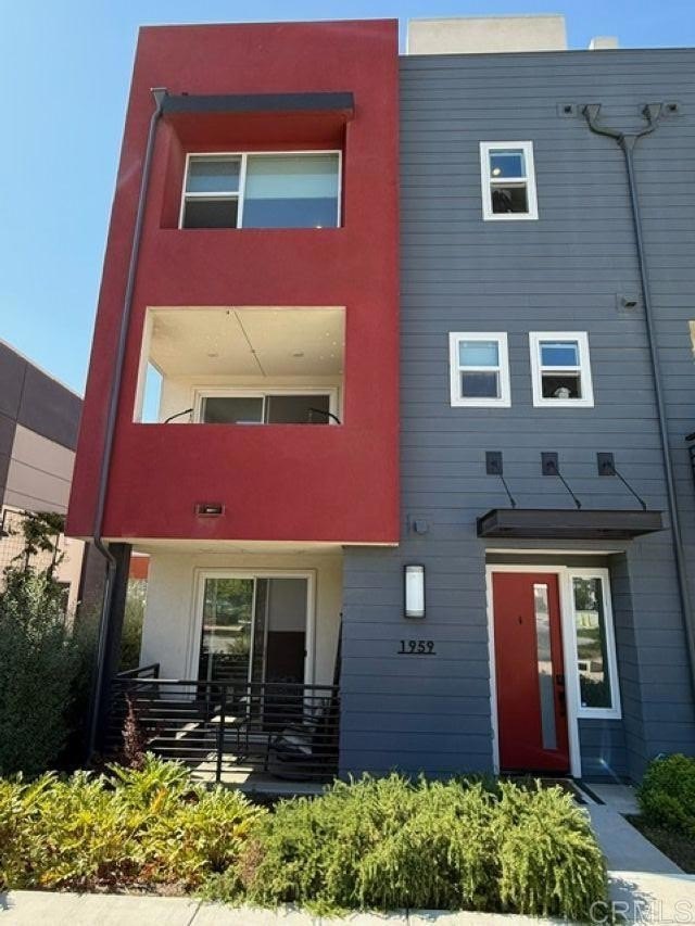 Chula Vista, California, 91915, United States, 4 Bedrooms Bedrooms, ,5 BathroomsBathrooms,Residential,For Sale,1889909