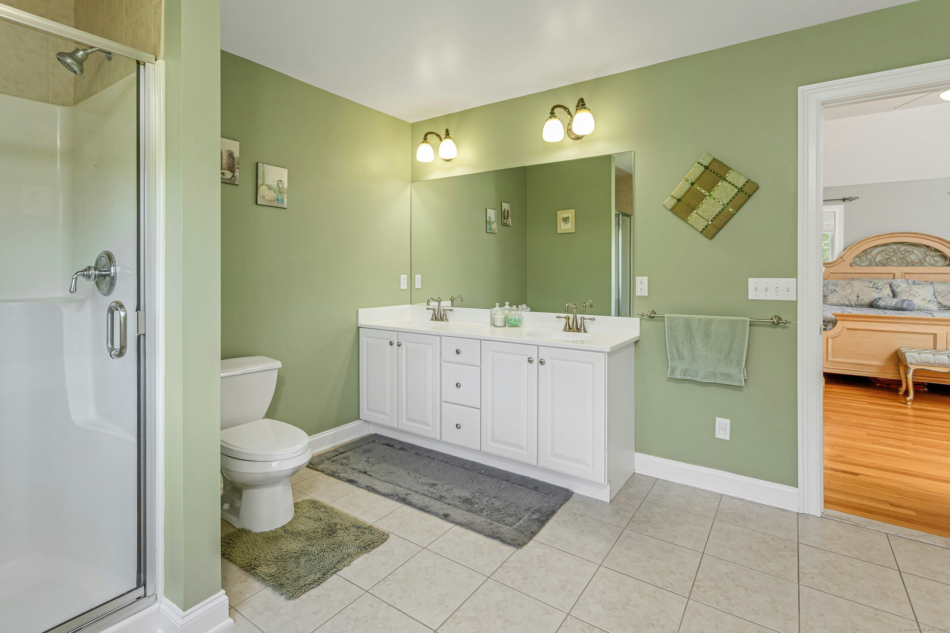 Shelton, Connecticut, 06484, United States, 3 Bedrooms Bedrooms, ,3 BathroomsBathrooms,Residential,For Sale,1875450
