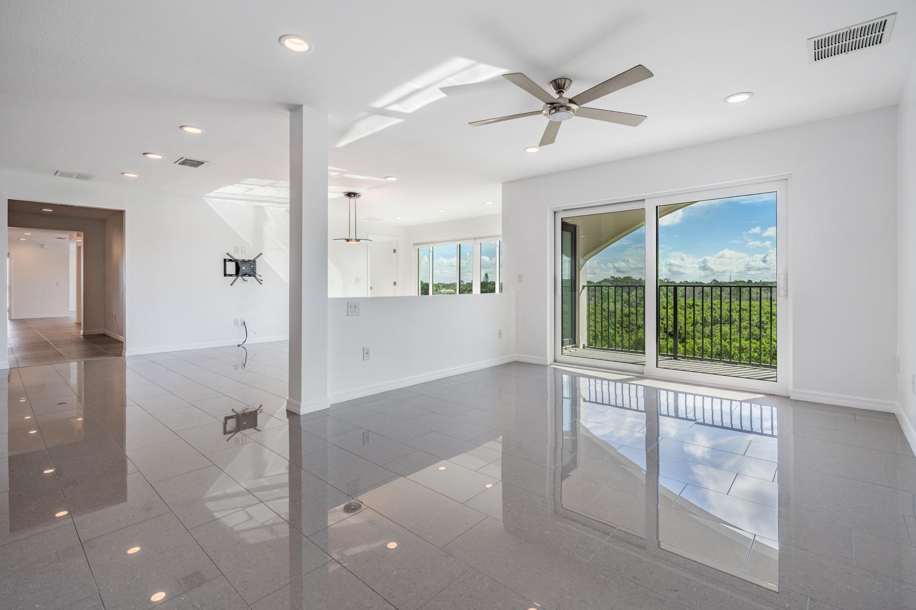 Tarpon Springs, Florida, 34689, United States, 4 Bedrooms Bedrooms, ,4 BathroomsBathrooms,Residential,For Sale,1863560