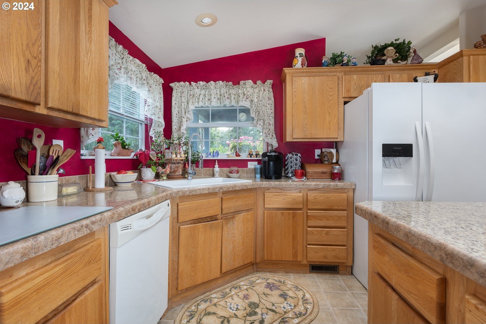 743 N SUNDOWN DR, Otis, Oregon, 97368, United States, 3 Bedrooms Bedrooms, ,2 BathroomsBathrooms,Residential,For Sale,743 N SUNDOWN DR,1656595