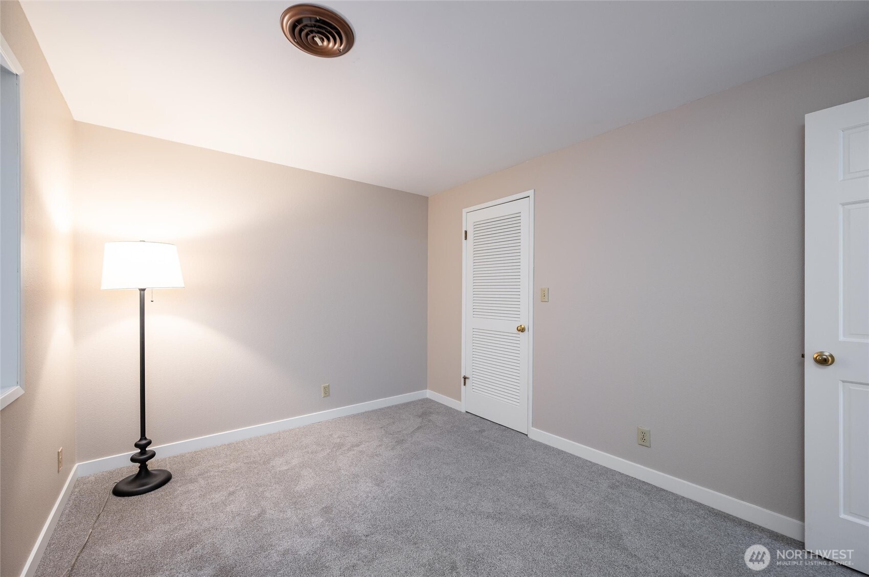 Bellingham, Washington, 98225, United States, 3 Bedrooms Bedrooms, ,2 BathroomsBathrooms,Residential,For Sale,1754252