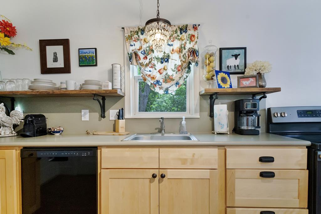 Fredericksburg, Texas, 78624, United States, 1 Bedroom Bedrooms, ,1 BathroomBathrooms,Residential,For Sale,1977238