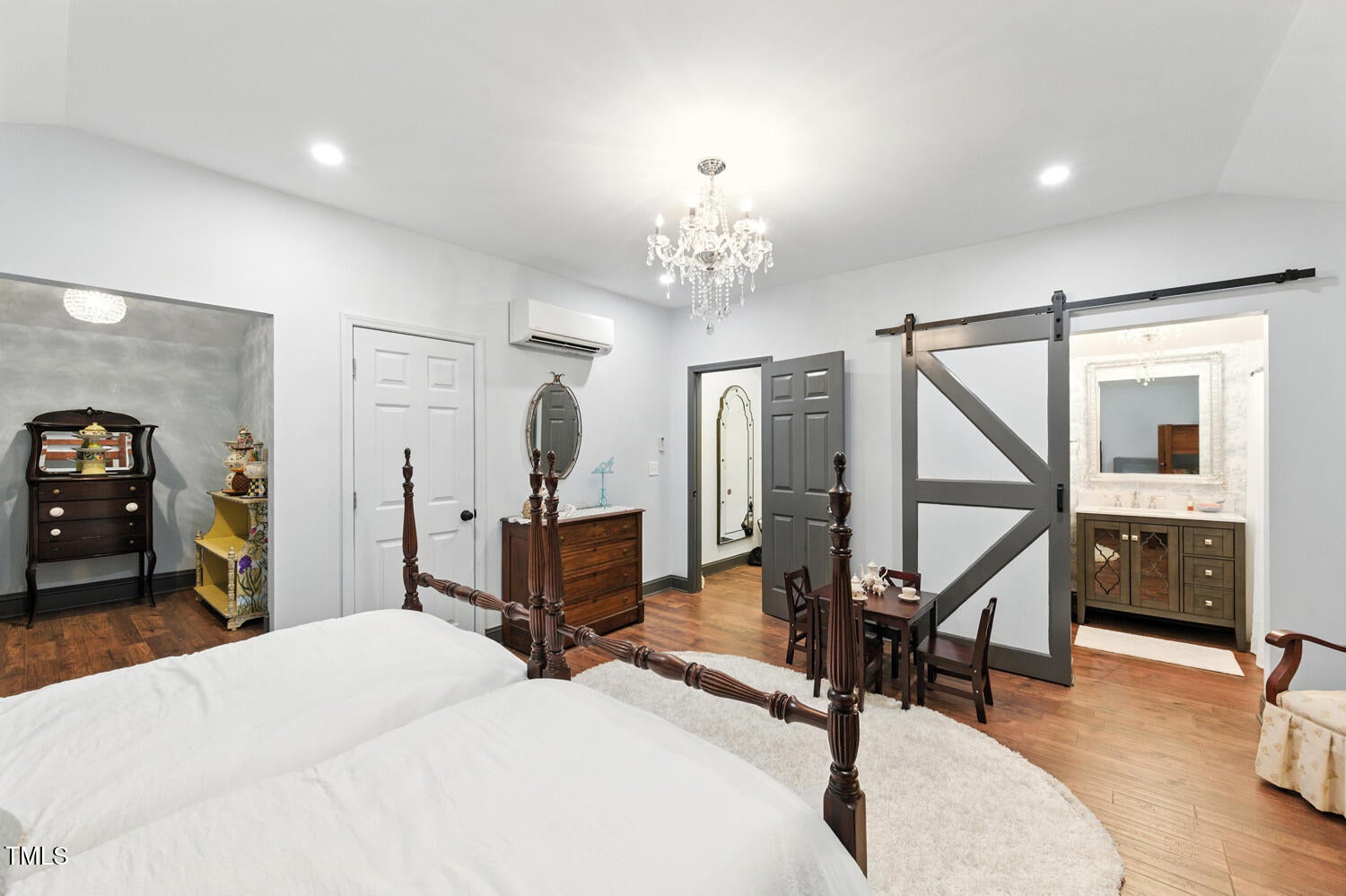 Newton Grove, North Carolina, 28366, United States, 5 Bedrooms Bedrooms, ,8 BathroomsBathrooms,Residential,For Sale,1892259
