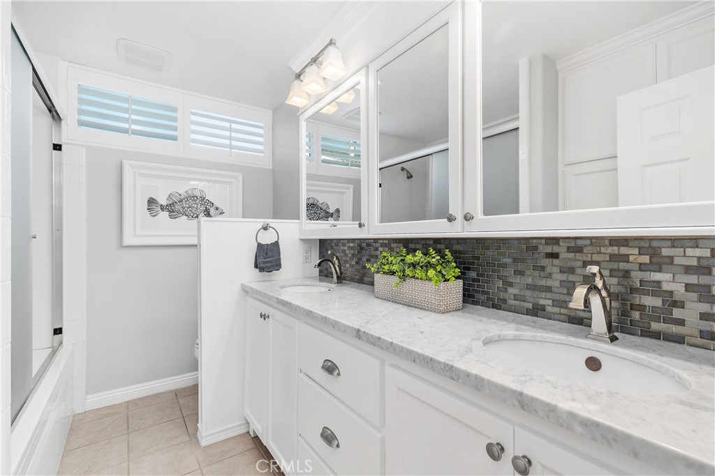 Newport Beach, California, 92660, United States, 4 Bedrooms Bedrooms, ,4 BathroomsBathrooms,Residential,For Sale,1949668