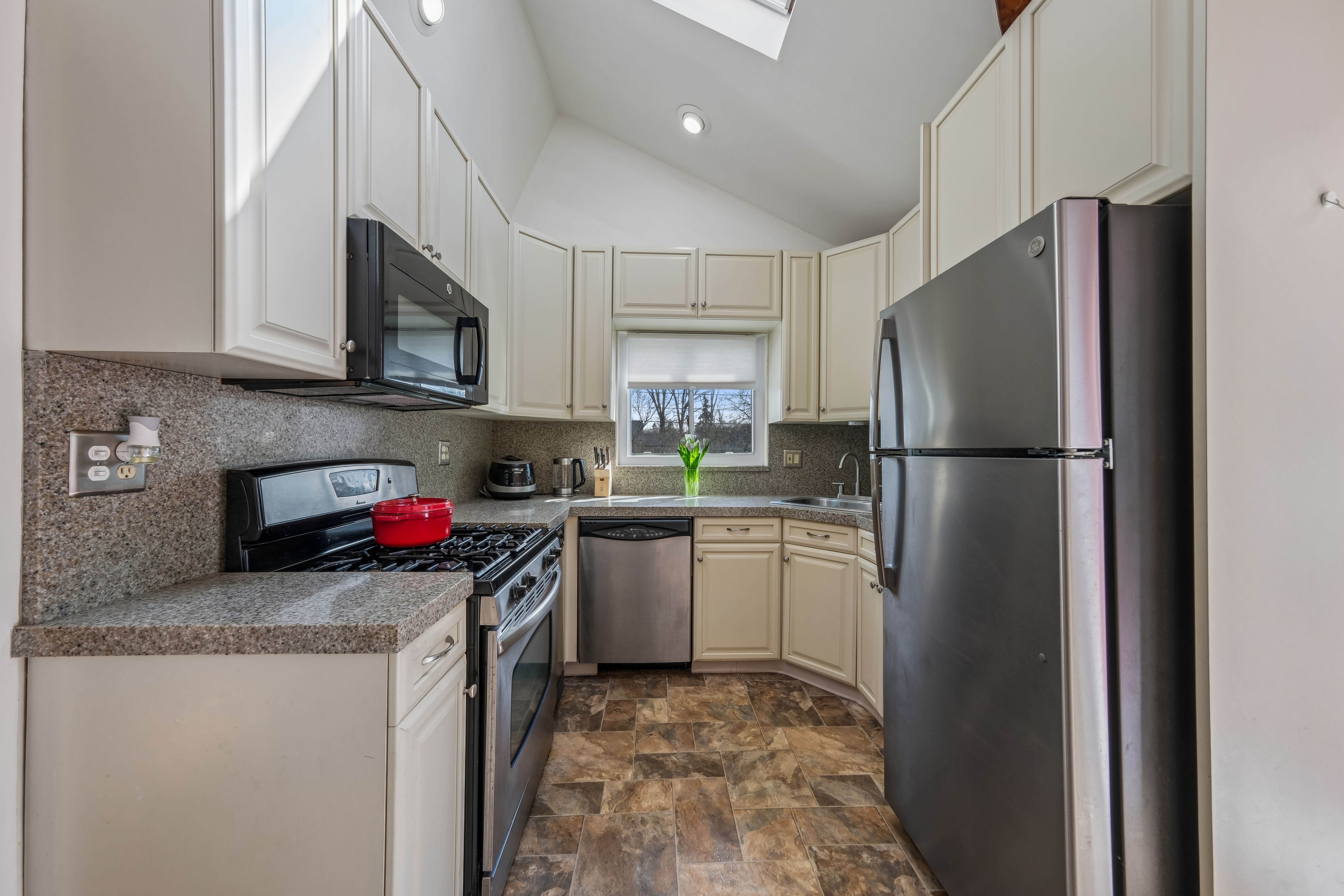  576 Thurnau Drive, River Vale, NJ 07675 - 物件實景