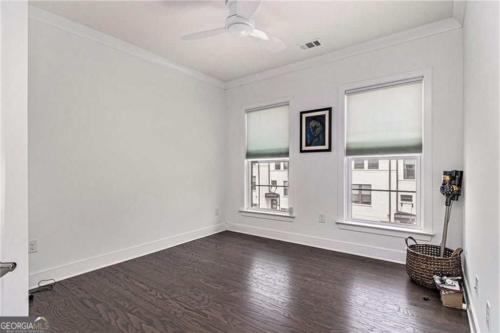 Atlanta, Georgia, 30324, United States, 4 Bedrooms Bedrooms, ,5 BathroomsBathrooms,Residential,For Sale,1909913